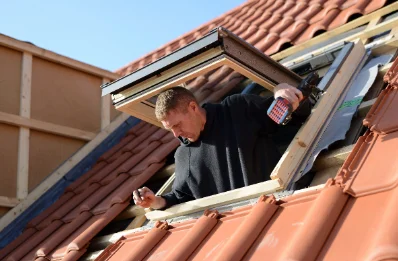 Pose de fenêtres de toit Velux à Bournazel